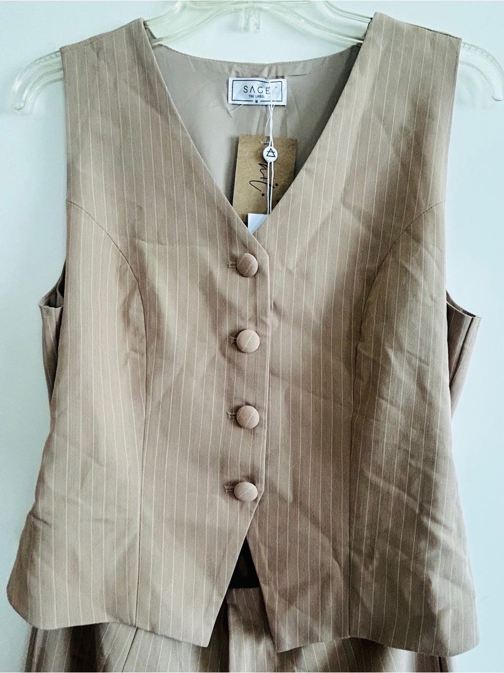 NWT Sage Neutral Tan Sleeveless Button-Front Wide Leg Jumpsuit Set - Picture 3 of 11